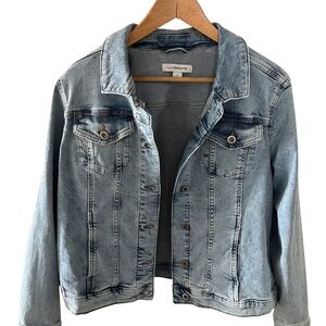 Liz Claiborne Light Wash Denim Jacket – NWT – Size Large 💙